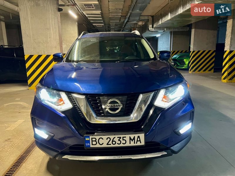 Внедорожник / Кроссовер Nissan Rogue 2016 в Львове