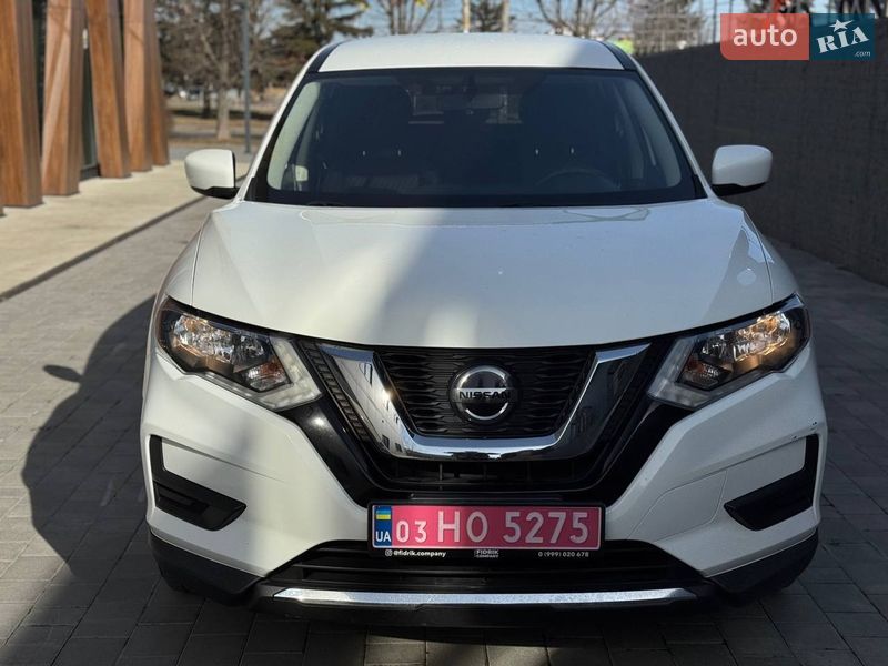 Внедорожник / Кроссовер Nissan Rogue 2018 в Луцке