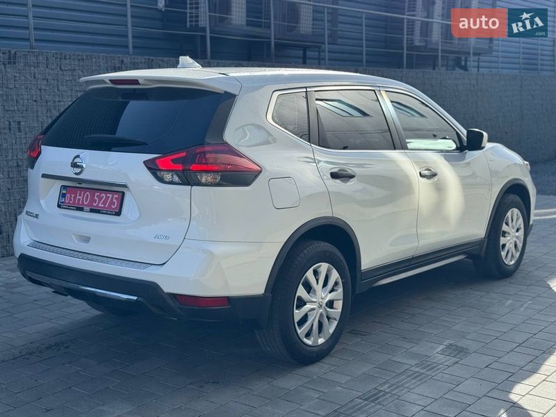 Внедорожник / Кроссовер Nissan Rogue 2018 в Луцке