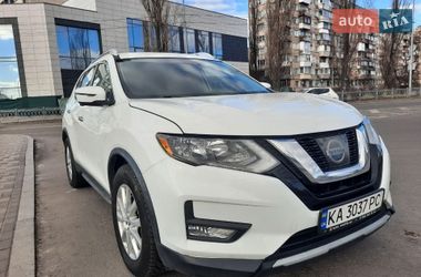 Внедорожник / Кроссовер Nissan Rogue 2017 в Киеве