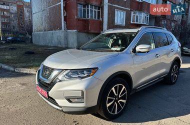 Позашляховик / Кросовер Nissan Rogue 2017 в Охтирці