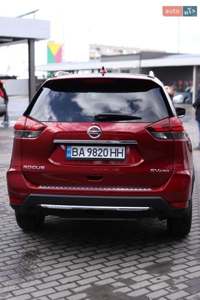 Внедорожник / Кроссовер Nissan Rogue 2018 в Александрие