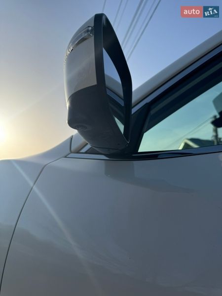 Внедорожник / Кроссовер Nissan Rogue 2018 в Киеве