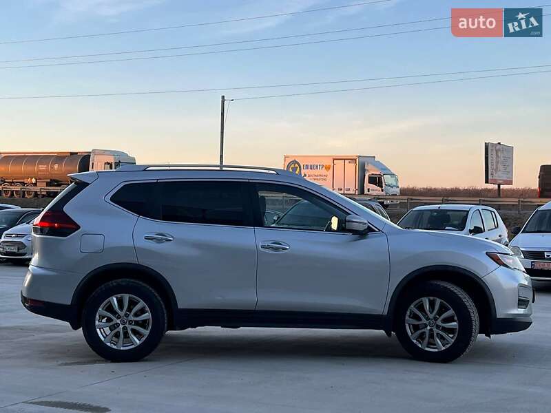 Позашляховик / Кросовер Nissan Rogue 2018 в Львові