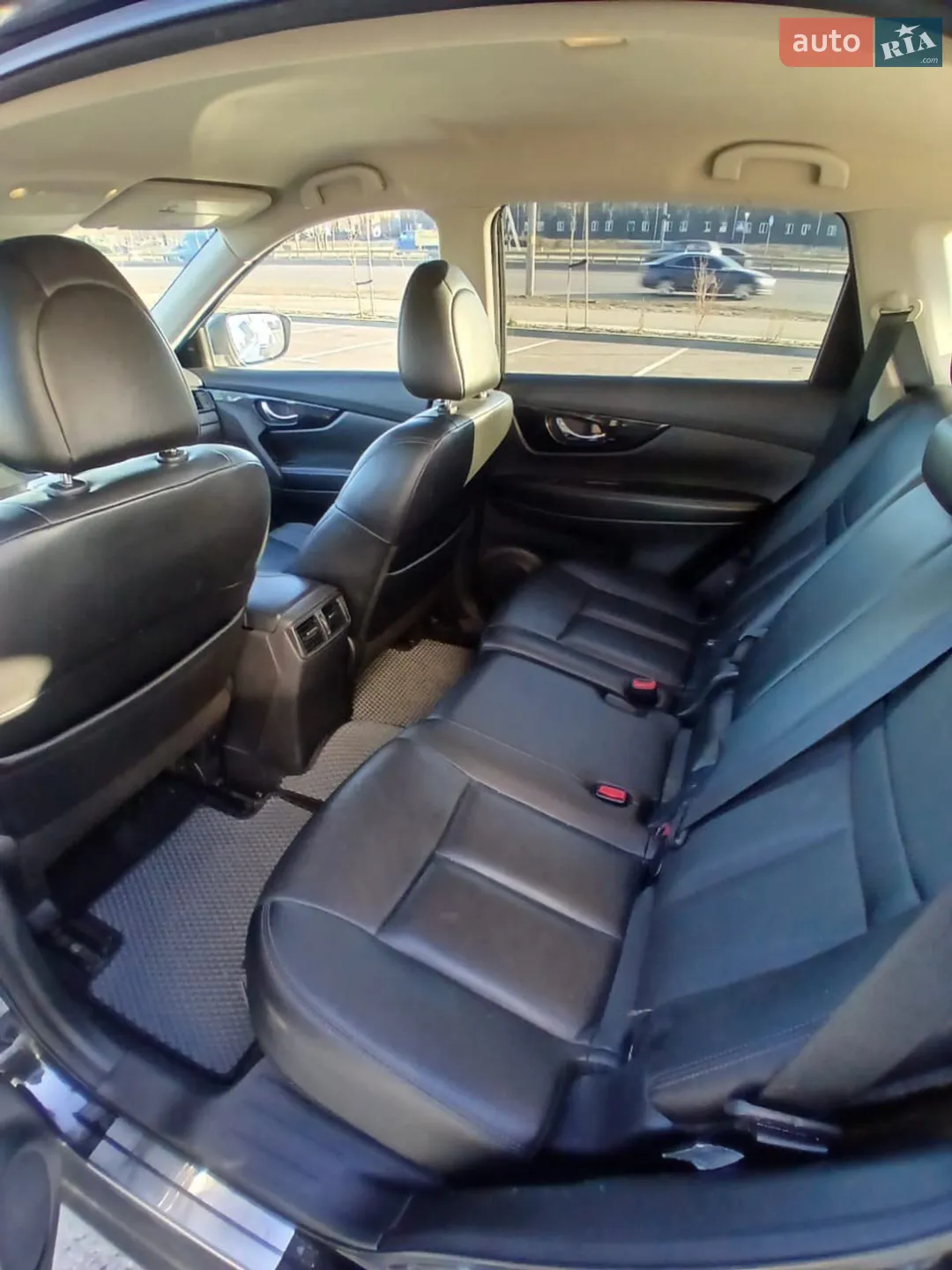 2019 Nissan Rogue - мініатюра 14