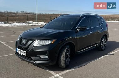 Внедорожник / Кроссовер Nissan Rogue 2017 в Ровно
