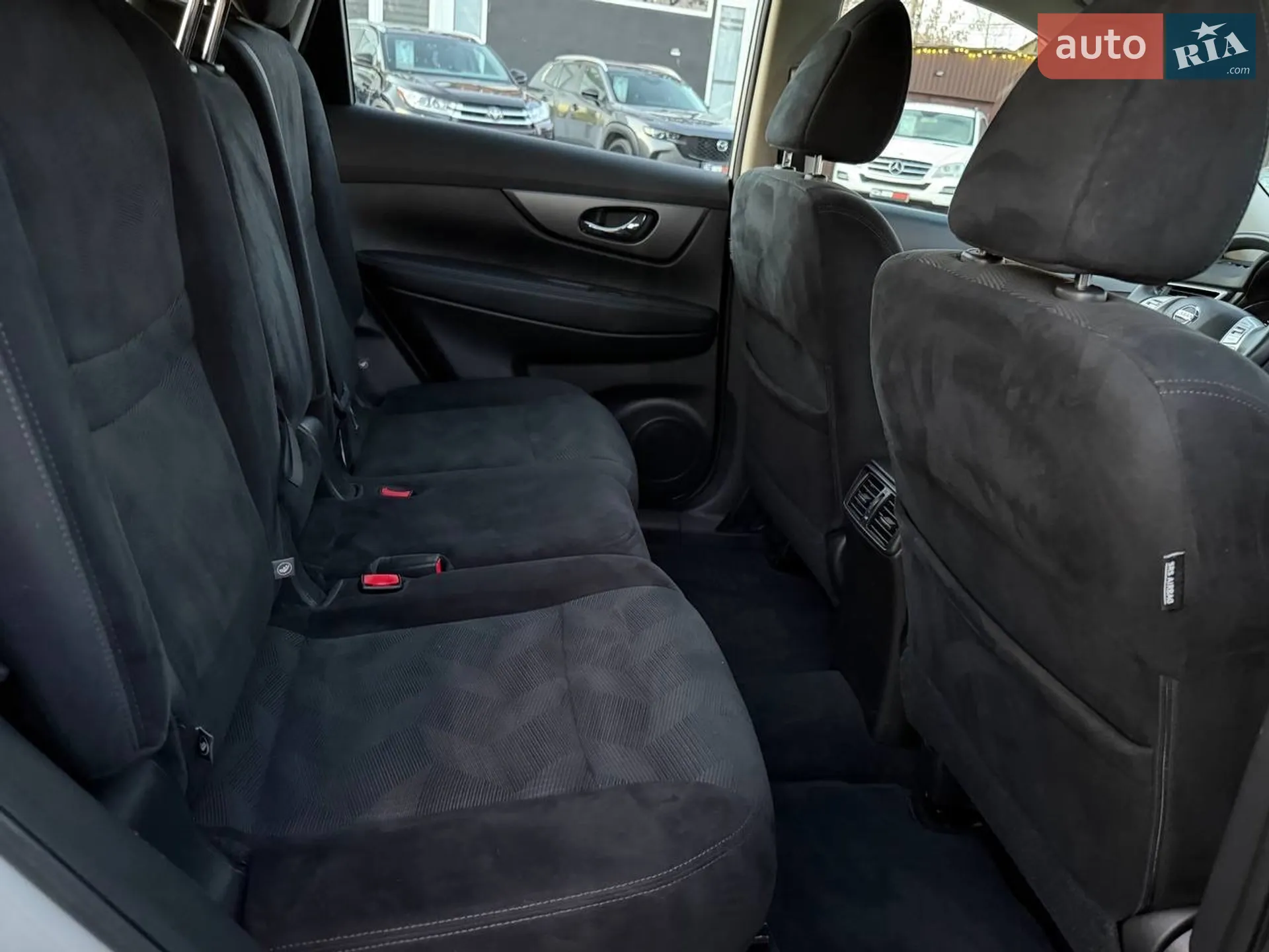 2015 Nissan Rogue - мініатюра 16