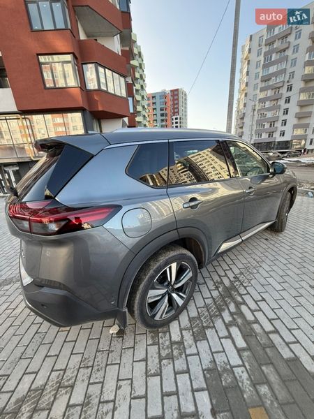 Внедорожник / Кроссовер Nissan Rogue 2023 в Тернополе