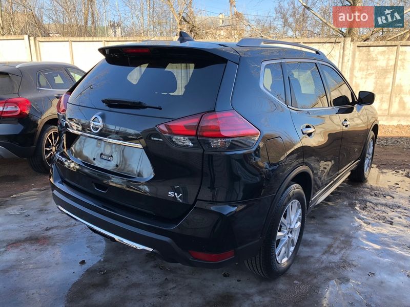 Внедорожник / Кроссовер Nissan Rogue 2017 в Ирпене