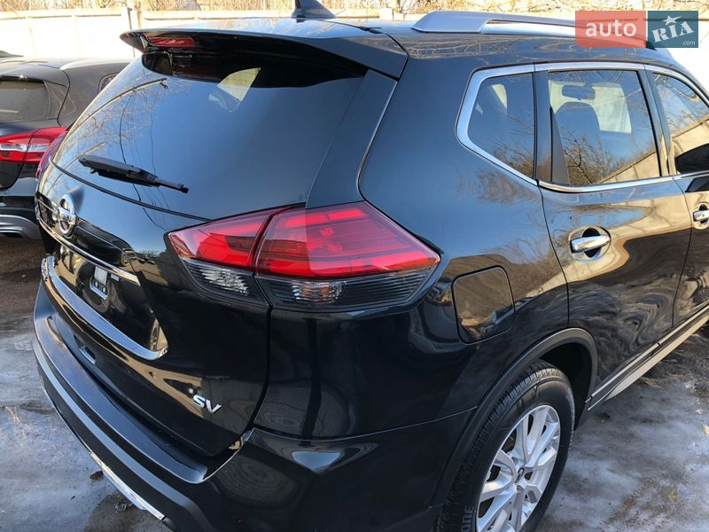 Внедорожник / Кроссовер Nissan Rogue 2017 в Ирпене