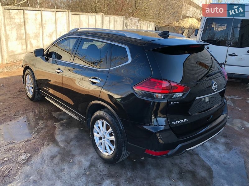 Внедорожник / Кроссовер Nissan Rogue 2017 в Ирпене