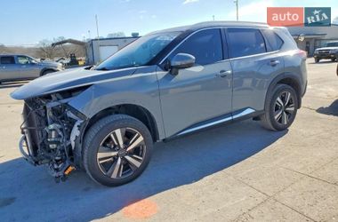 Внедорожник / Кроссовер Nissan Rogue 2023 в Львове