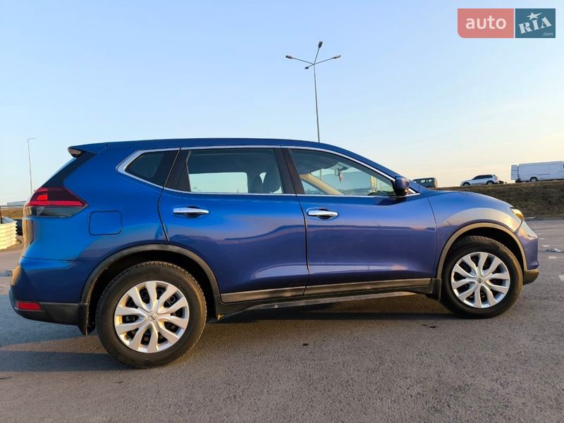 Внедорожник / Кроссовер Nissan Rogue 2018 в Львове