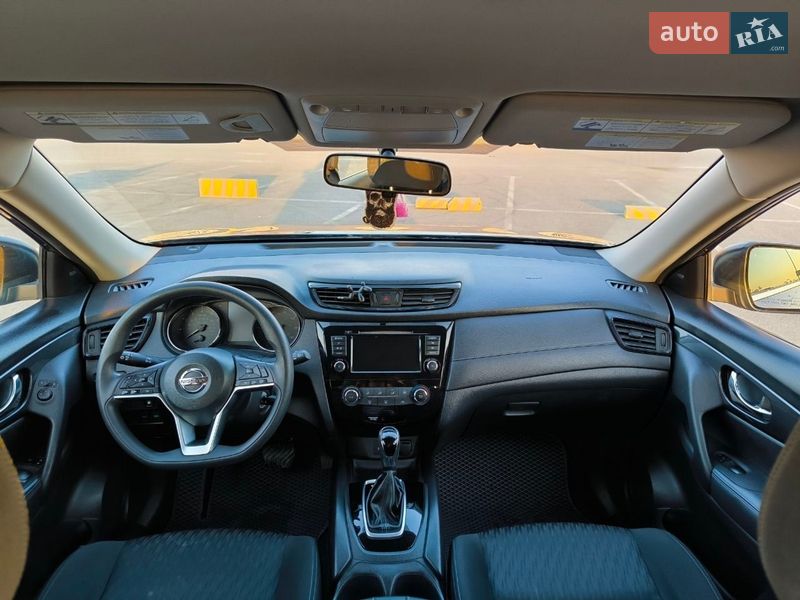 Внедорожник / Кроссовер Nissan Rogue 2018 в Львове