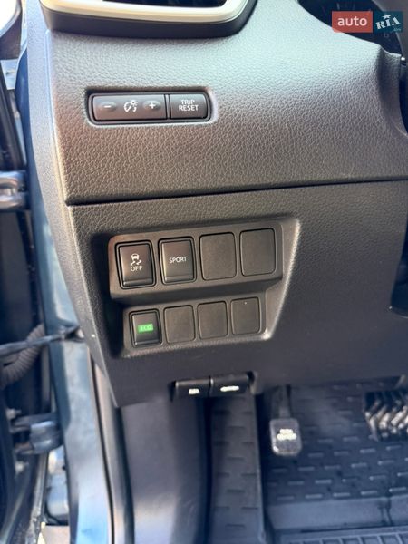 Внедорожник / Кроссовер Nissan Rogue 2016 в Ивано-Франковске