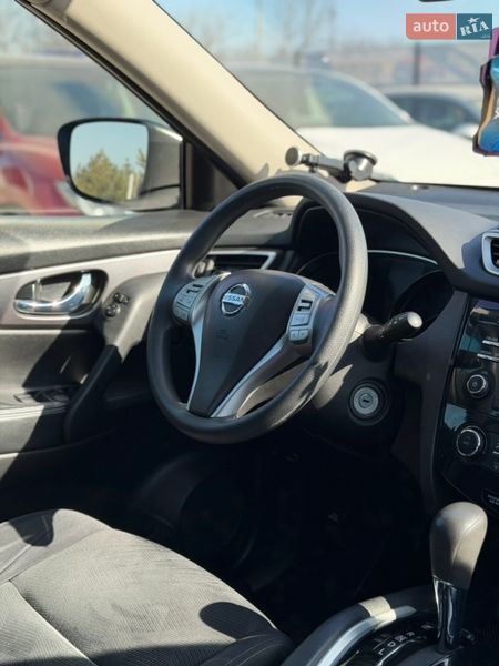 Внедорожник / Кроссовер Nissan Rogue 2016 в Ивано-Франковске