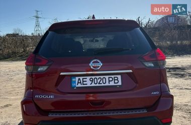 Позашляховик / Кросовер Nissan Rogue 2016 в Дніпрі