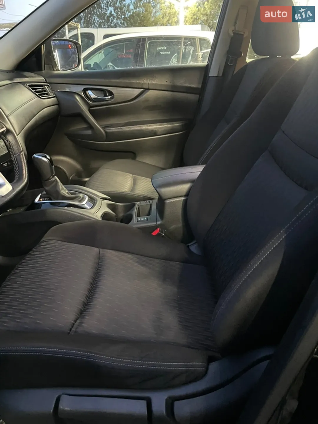 2019 Nissan Rogue - мініатюра 18