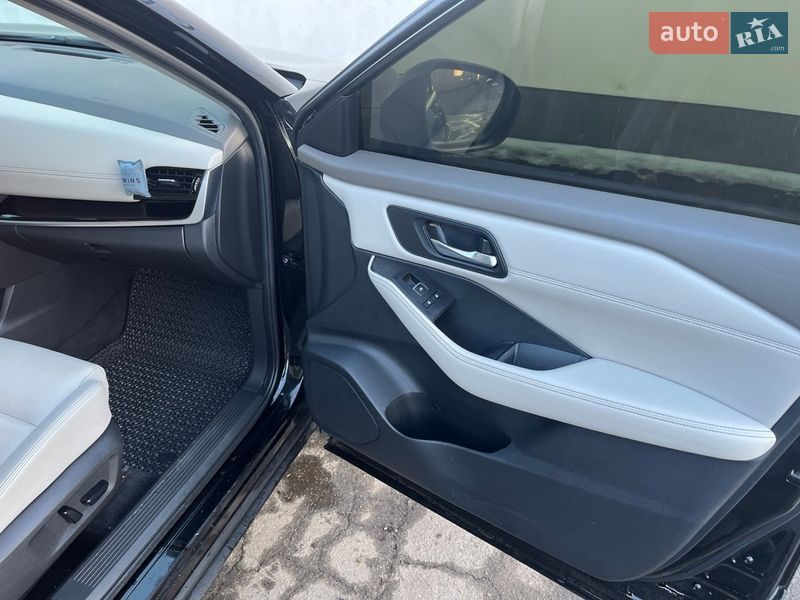 Внедорожник / Кроссовер Nissan Rogue 2024 в Полтаве