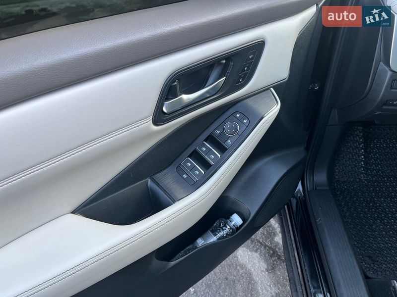 Внедорожник / Кроссовер Nissan Rogue 2024 в Полтаве