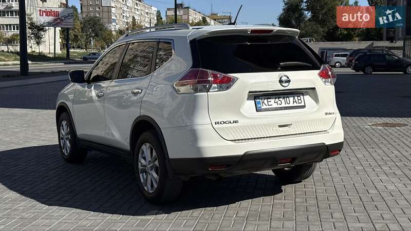 Внедорожник / Кроссовер Nissan Rogue 2016 в Днепре