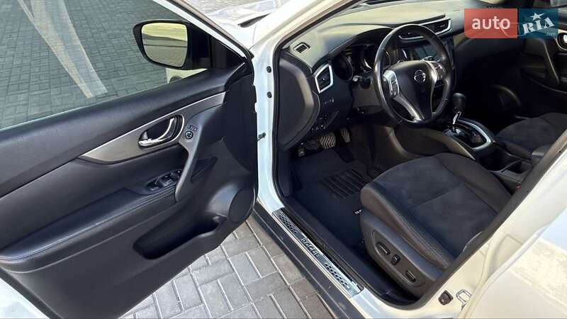 Внедорожник / Кроссовер Nissan Rogue 2016 в Днепре