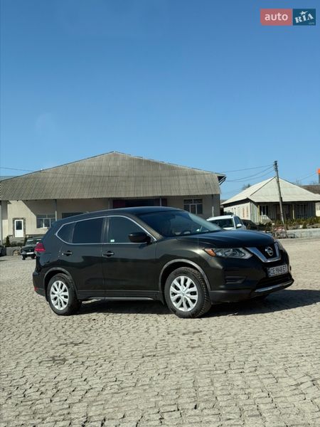 Внедорожник / Кроссовер Nissan Rogue 2017 в Кельменцах