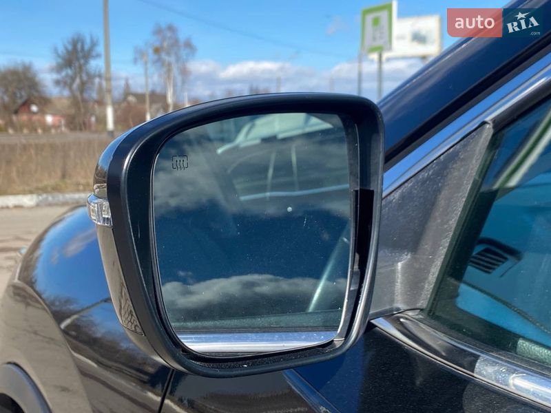 Внедорожник / Кроссовер Nissan Rogue 2018 в Житомире