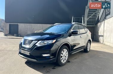 Внедорожник / Кроссовер Nissan Rogue 2017 в Киеве
