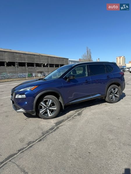 Внедорожник / Кроссовер Nissan Rogue 2023 в Полтаве