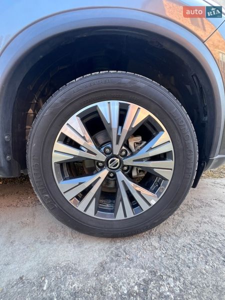 Внедорожник / Кроссовер Nissan Rogue 2021 в Козове