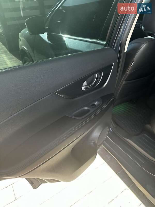 Внедорожник / Кроссовер Nissan Rogue 2015 в Днепре