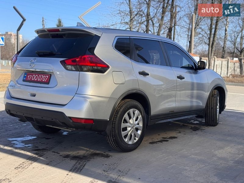 Внедорожник / Кроссовер Nissan Rogue 2017 в Лубнах