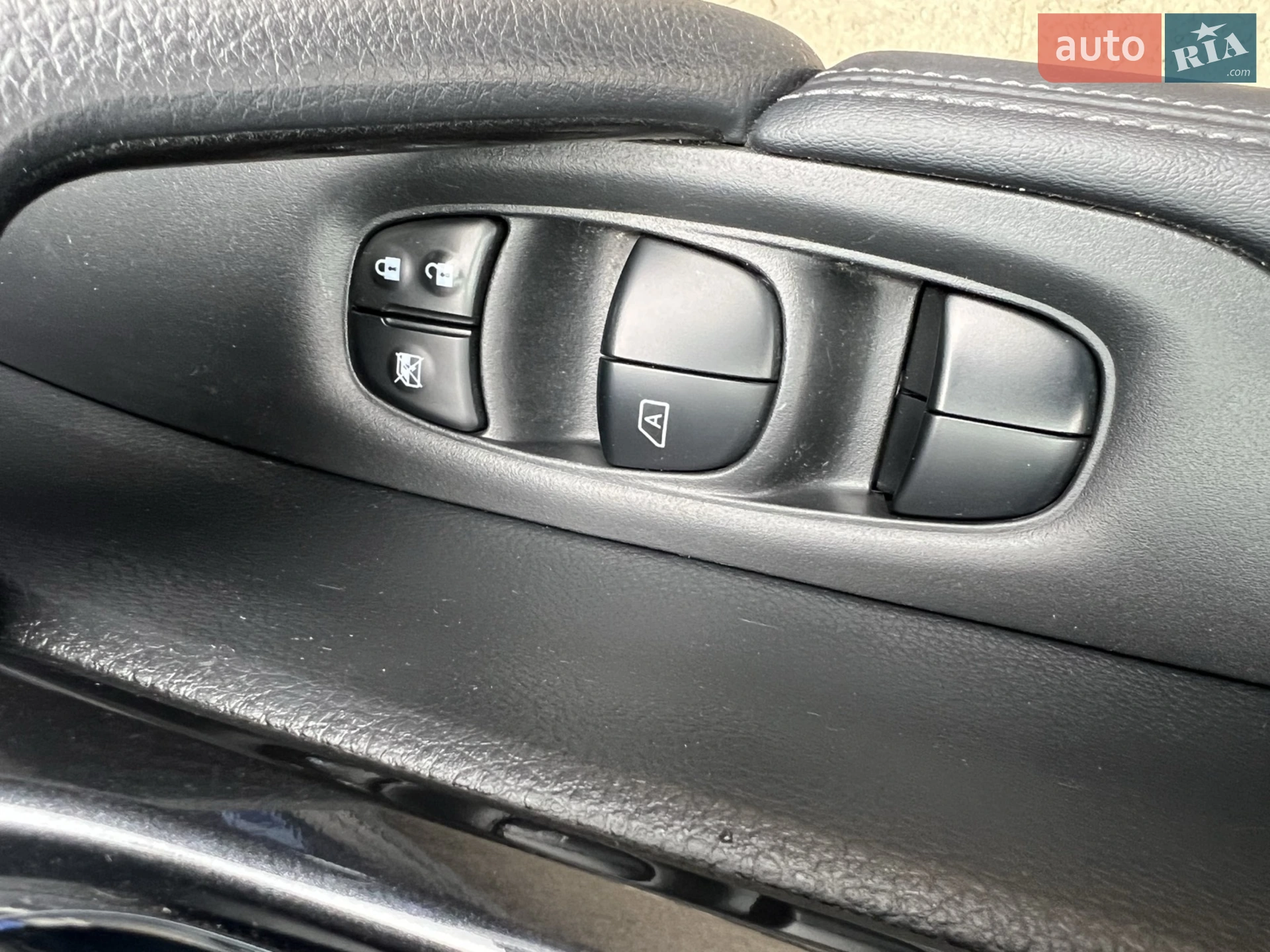 2019 Nissan Rogue - мініатюра 15