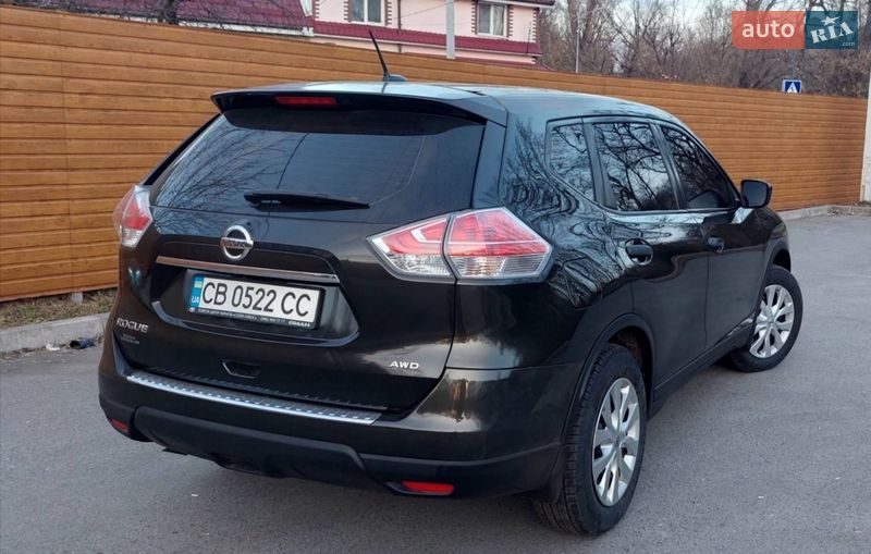 Внедорожник / Кроссовер Nissan Rogue 2016 в Чернигове