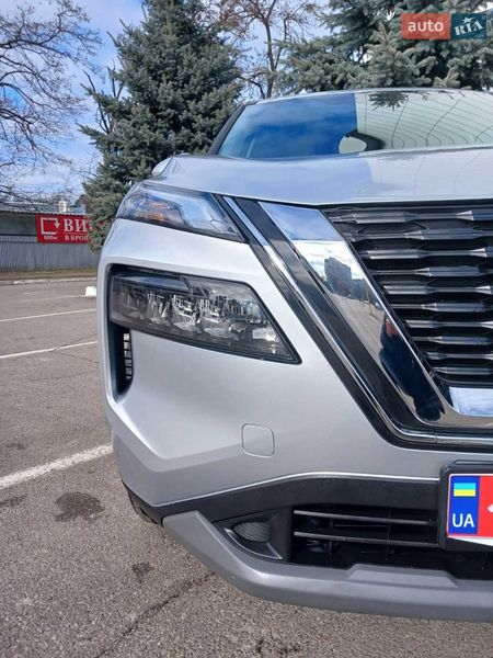 Внедорожник / Кроссовер Nissan Rogue 2023 в Броварах