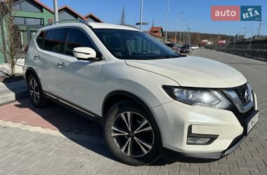 Позашляховик / Кросовер Nissan Rogue 2016 в Ірпені