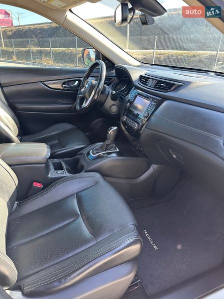 Позашляховик / Кросовер Nissan Rogue 2016 в Ірпені