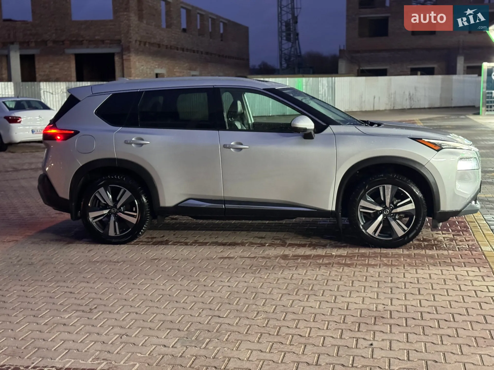 2021 Nissan Rogue - мініатюра 39
