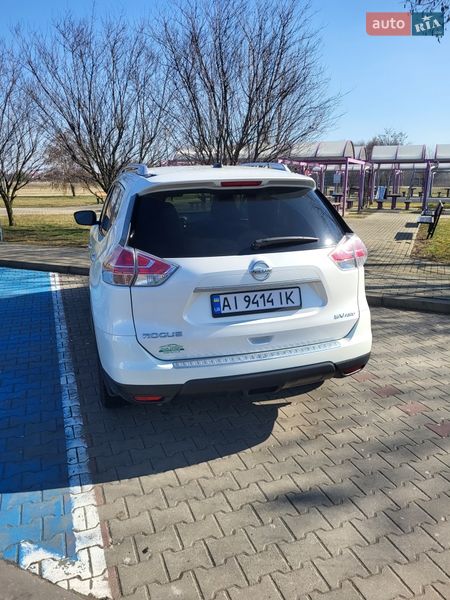 Внедорожник / Кроссовер Nissan Rogue 2015 в Львове