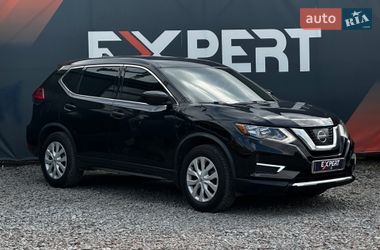 Внедорожник / Кроссовер Nissan Rogue 2017 в Львове