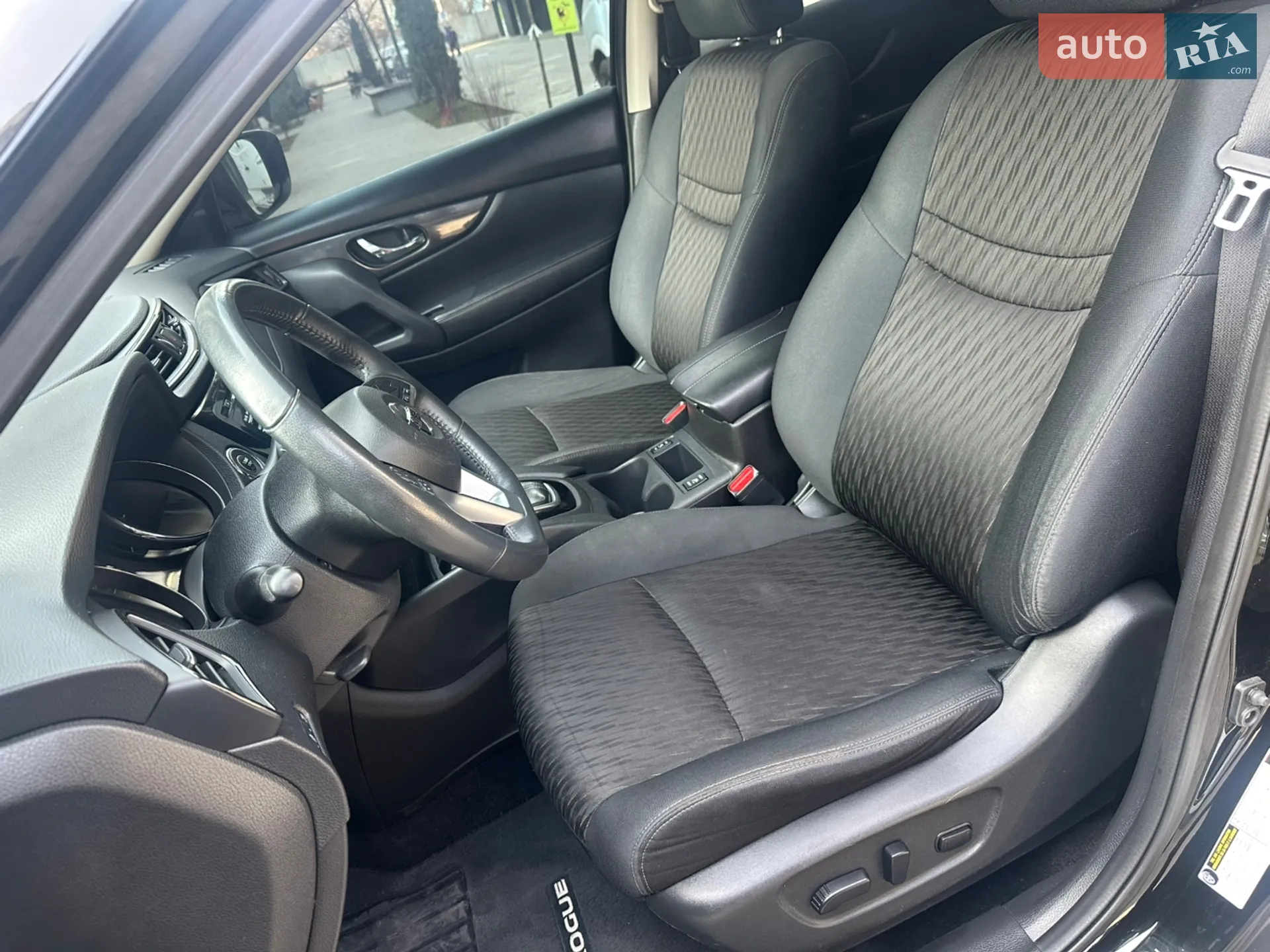 2017 Nissan Rogue - мініатюра 24