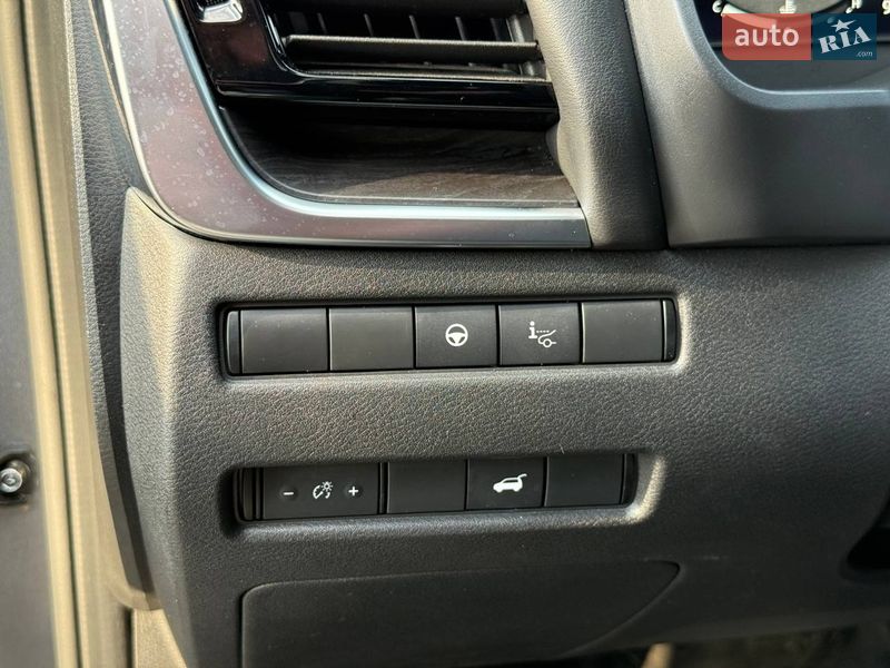 Позашляховик / Кросовер Nissan Rogue 2021 в Києві