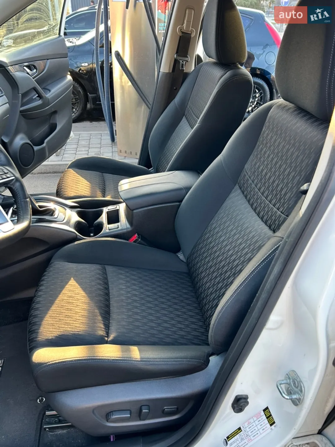 2018 Nissan Rogue - мініатюра 7