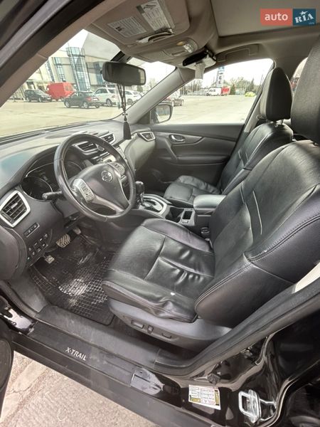 Внедорожник / Кроссовер Nissan Rogue 2016 в Черновцах