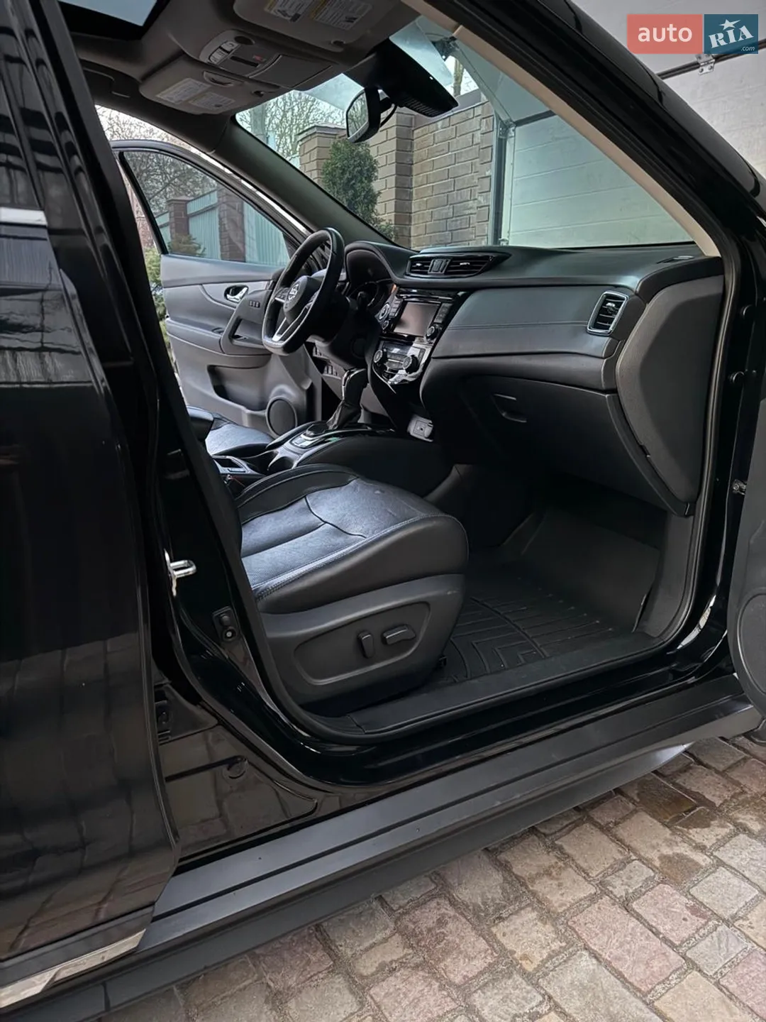2018 Nissan Rogue - мініатюра 16