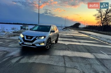 Внедорожник / Кроссовер Nissan Rogue 2018 в Сумах