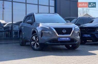 Внедорожник / Кроссовер Nissan Rogue 2023 в Нововолынске