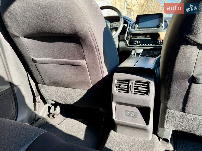 Позашляховик / Кросовер Nissan Rogue 2020 в Києві