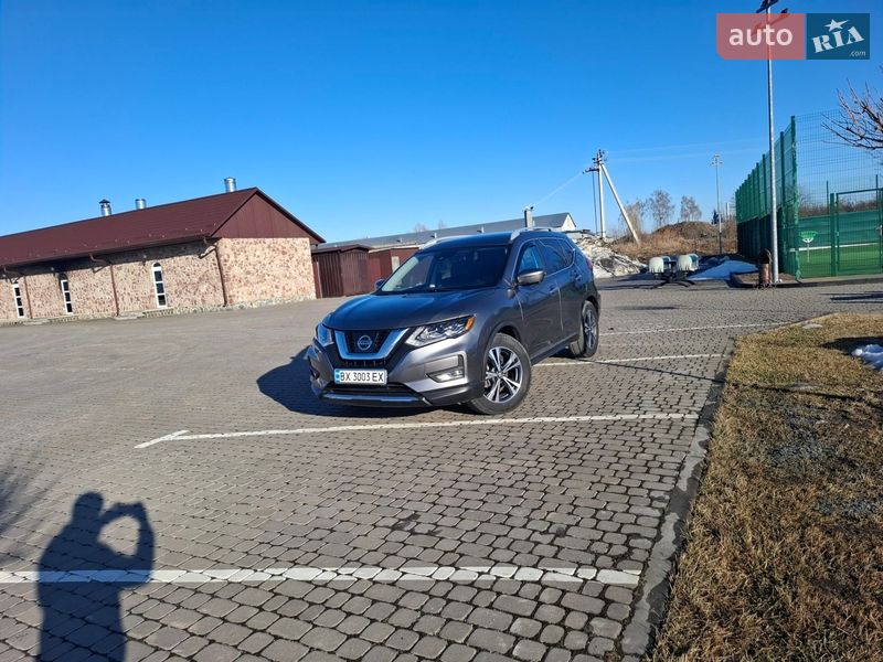 Внедорожник / Кроссовер Nissan Rogue 2016 в Шепетовке